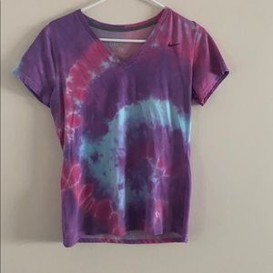 nike v-neck short sleeve shirt